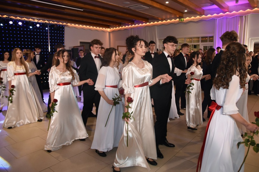 Studniówka II LO zdjęcie nr 342339