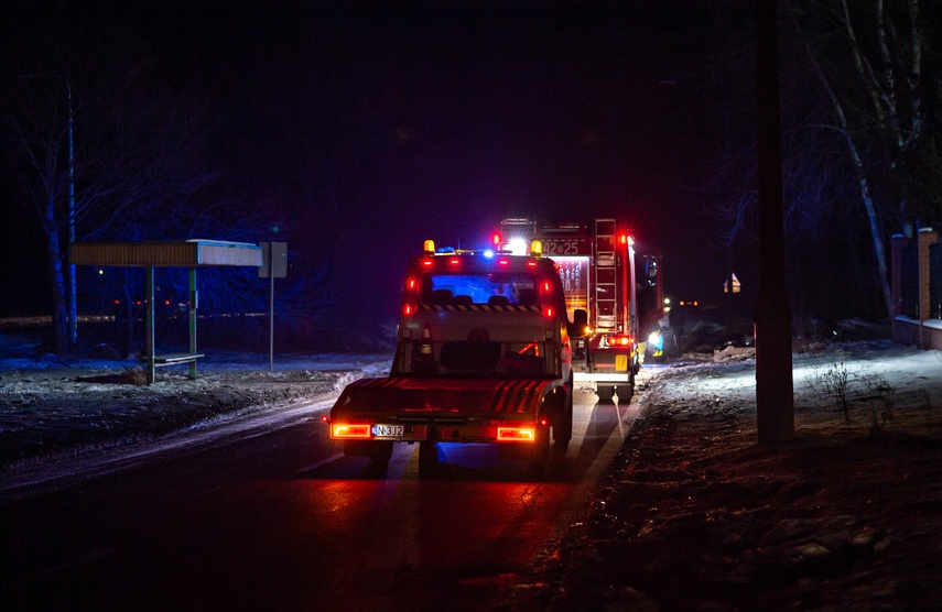 Dachowanie na Mazurskiej zdjęcie nr 342500