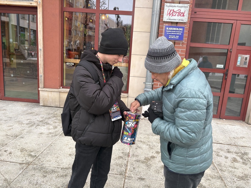 Wolontariusze WOŚP ruszyli w miasto zdjęcie nr 342586