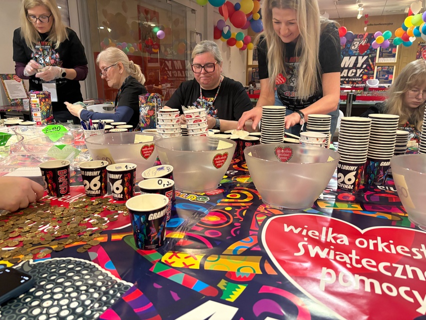 Wolontariusze WOŚP ruszyli w miasto zdjęcie nr 342579