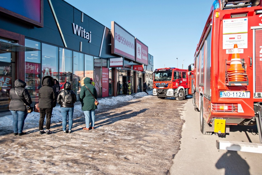 Pożar w centrum handlowym zdjęcie nr 342721
