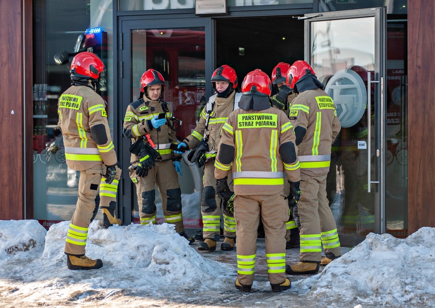 Pożar w centrum handlowym zdjęcie nr 342722