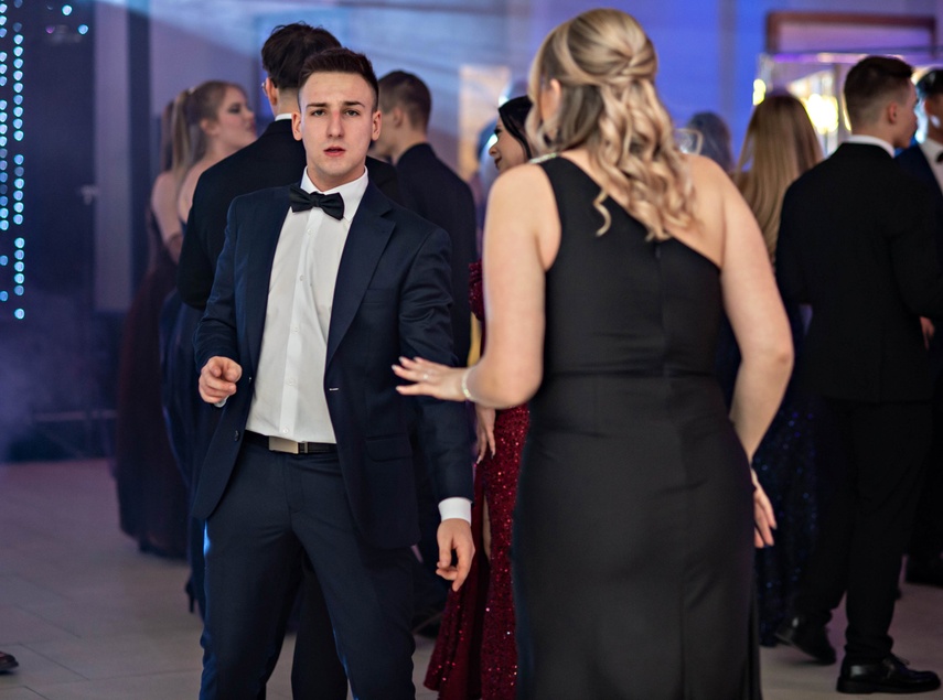 Wspomnienia, które pozostaną. Studniówka ZST zdjęcie nr 342886