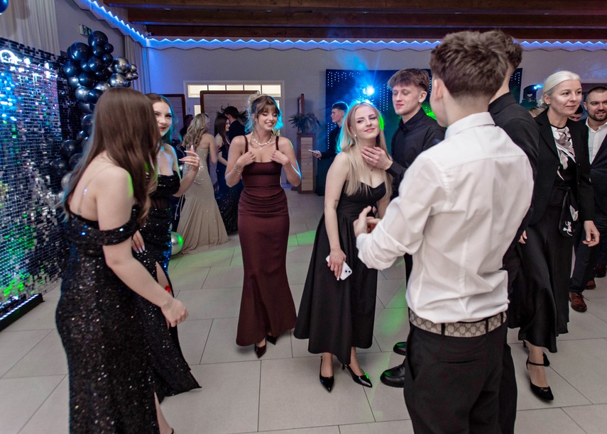 Wspomnienia, które pozostaną. Studniówka ZST zdjęcie nr 342851