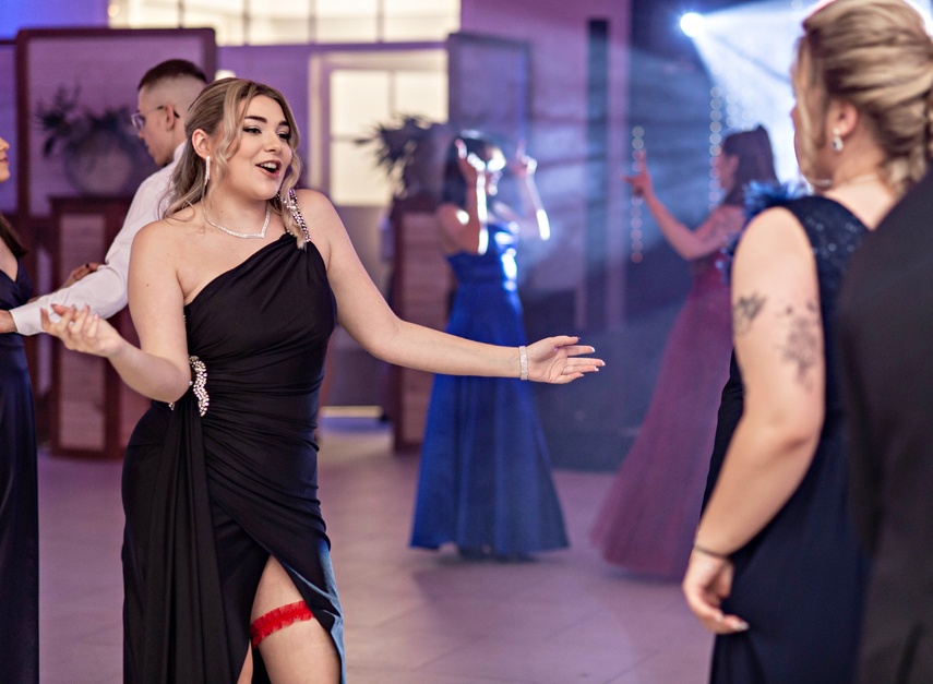 Wspomnienia, które pozostaną. Studniówka ZST zdjęcie nr 342905