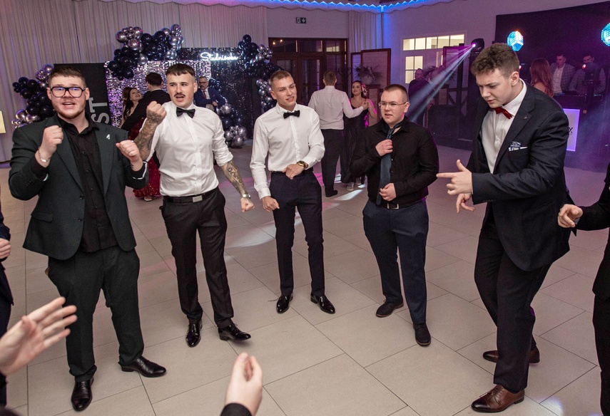 Wspomnienia, które pozostaną. Studniówka ZST zdjęcie nr 342929