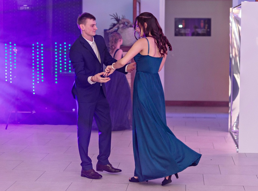 Wspomnienia, które pozostaną. Studniówka ZST zdjęcie nr 342920