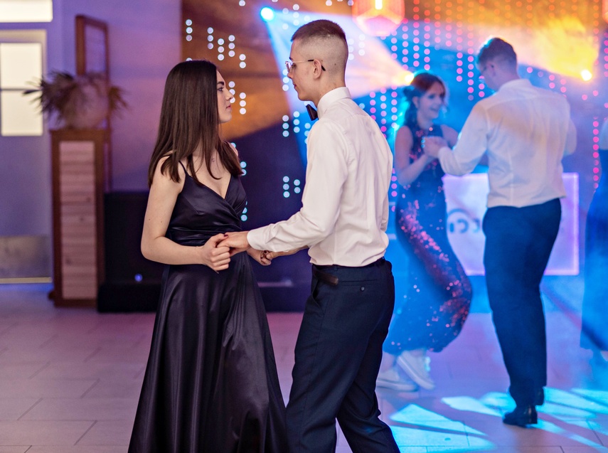 Wspomnienia, które pozostaną. Studniówka ZST zdjęcie nr 342904