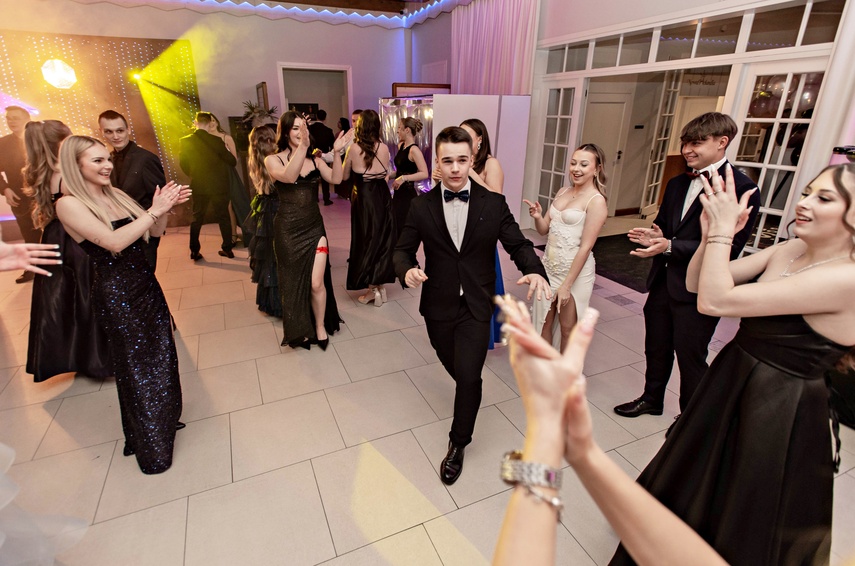 Wspomnienia, które pozostaną. Studniówka ZST zdjęcie nr 342870