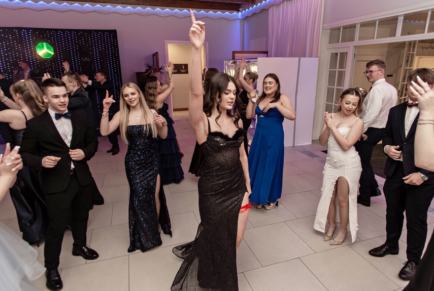 Wspomnienia, które pozostaną. Studniówka ZST zdjęcie nr 342871