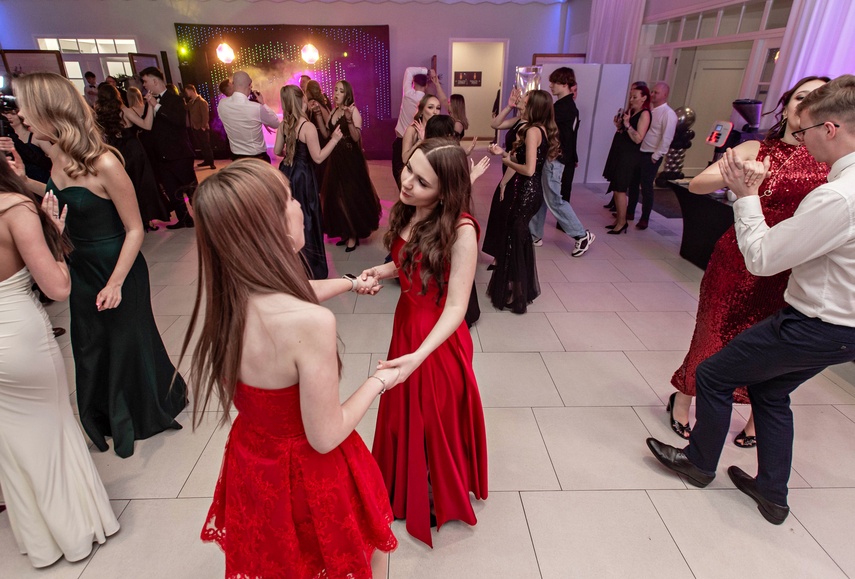 Wspomnienia, które pozostaną. Studniówka ZST zdjęcie nr 342855