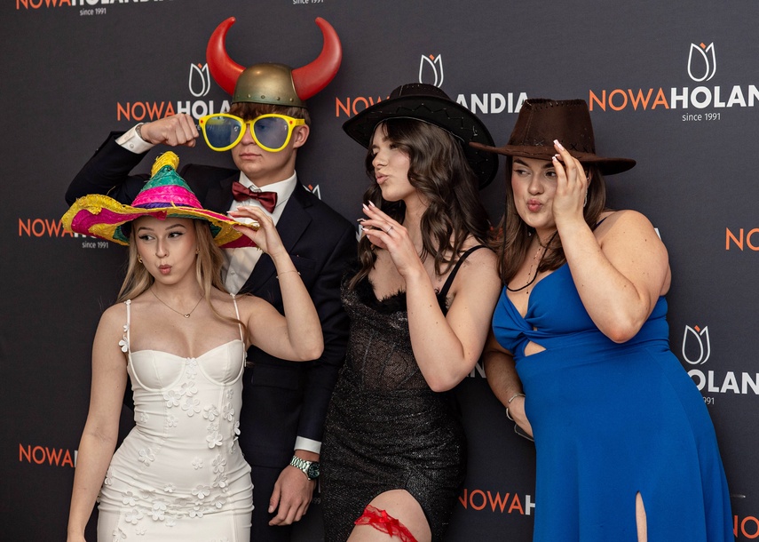 Wspomnienia, które pozostaną. Studniówka ZST zdjęcie nr 342894