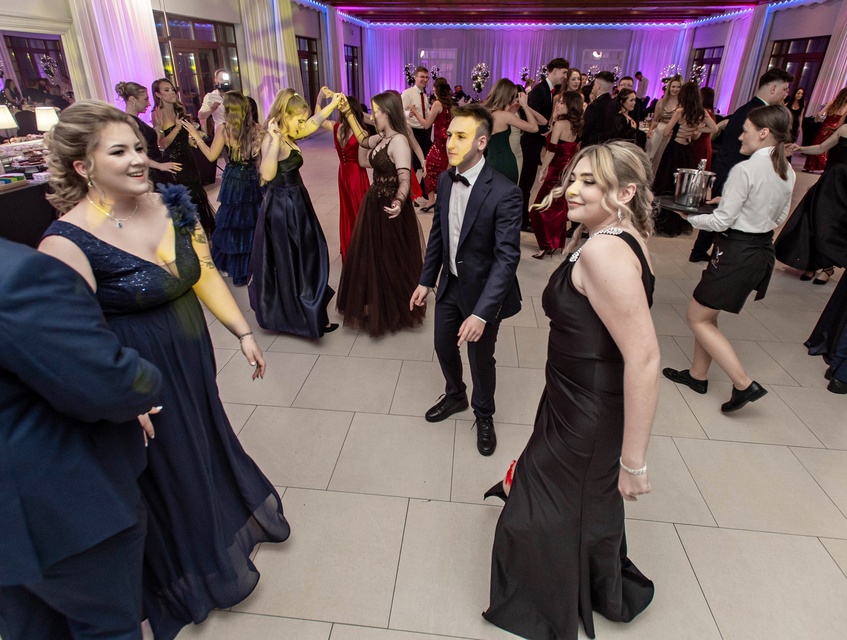 Wspomnienia, które pozostaną. Studniówka ZST zdjęcie nr 342848