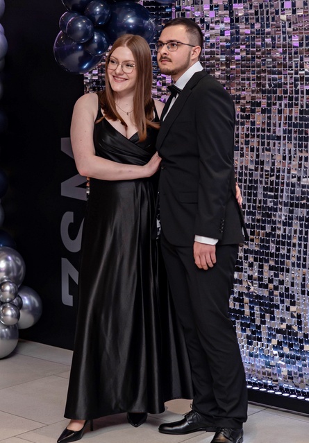 Wyjątkowy wieczór. Studniówka ZSM zdjęcie nr 343051