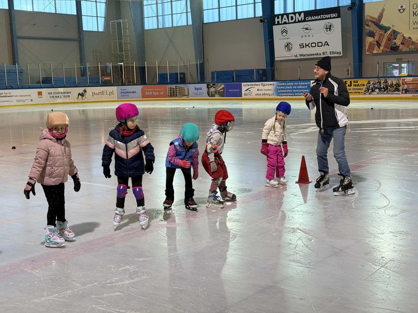 Łyżwiarskie Czwartki cieszą się popularnością zdjęcie nr 343516