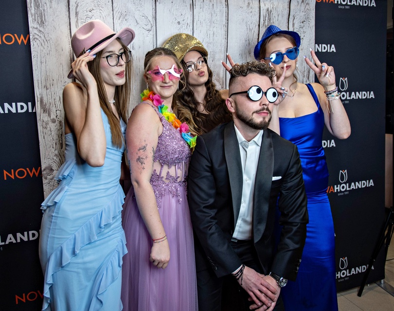 "Jest energia na dobrą imprezę!" Studniówka ZSEiO zdjęcie nr 343843