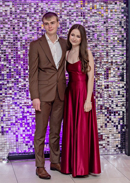 "Jest energia na dobrą imprezę!" Studniówka ZSEiO zdjęcie nr 343747