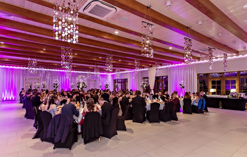 "Jest energia na dobrą imprezę!" Studniówka ZSEiO zdjęcie nr 343764