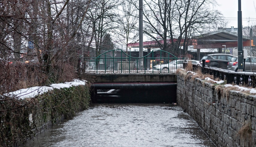 Przybywa wody w Kumieli. Władze Elbląga apelują do mieszkańców zdjęcie nr 343930