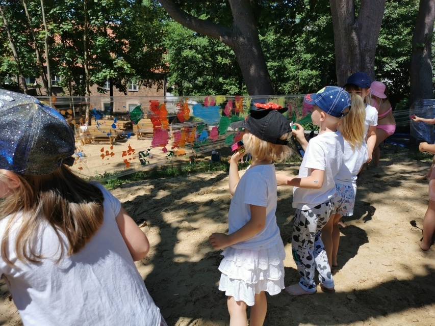 476,25 zł - tyle miesięcznie kosztuje teraz najlepsze niepubliczne przedszkole w Elblągu. Taniej nie zdjęcie nr 343968