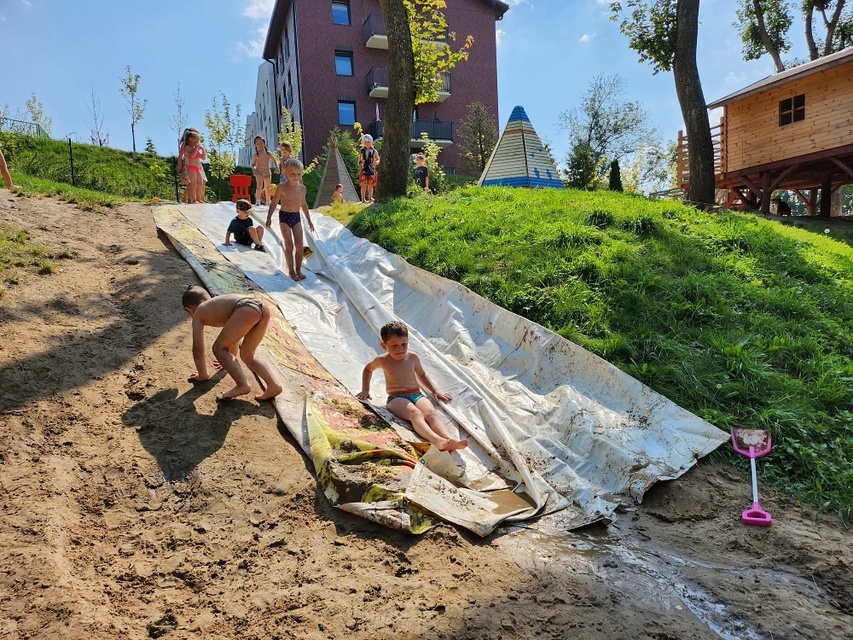 476,25 zł - tyle miesięcznie kosztuje teraz najlepsze niepubliczne przedszkole w Elblągu. Taniej nie zdjęcie nr 343957