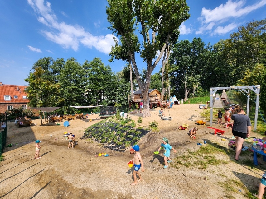 476,25 zł - tyle miesięcznie kosztuje teraz najlepsze niepubliczne przedszkole w Elblągu. Taniej nie zdjęcie nr 343962