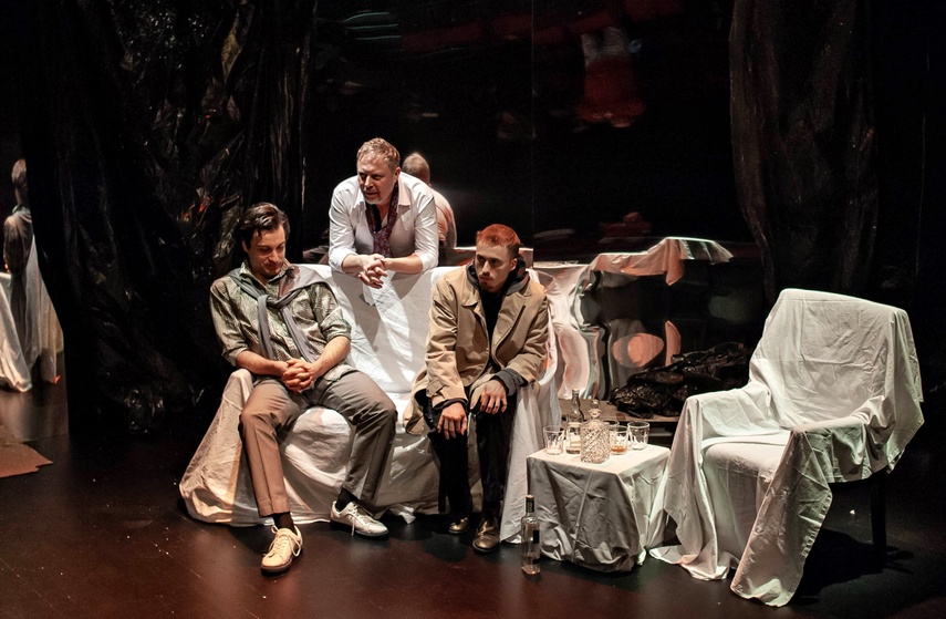 Raskolnikow zabija w teatrze zdjęcie nr 344129