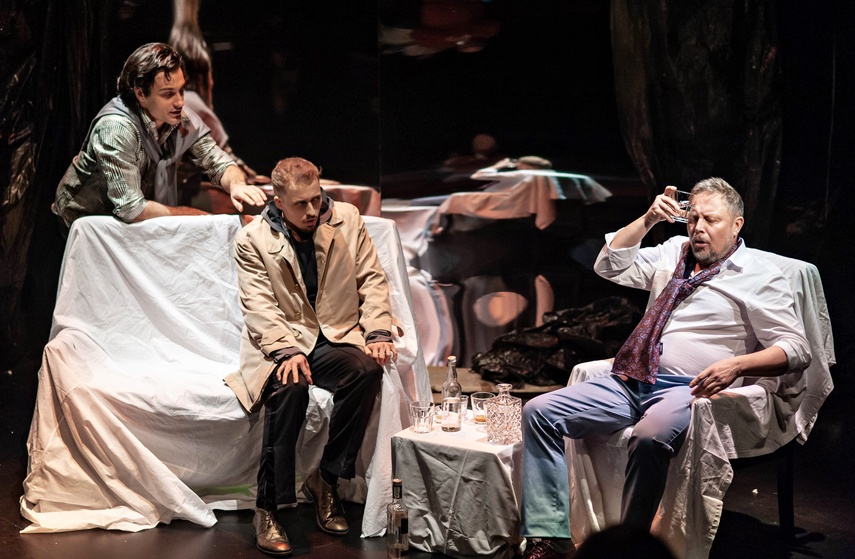 Raskolnikow zabija w teatrze zdjęcie nr 344132