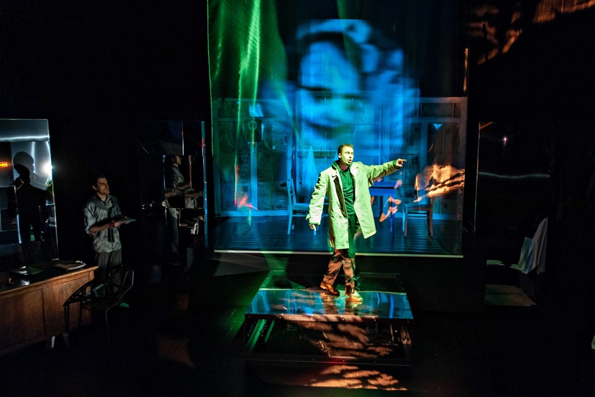 Raskolnikow zabija w teatrze zdjęcie nr 344137