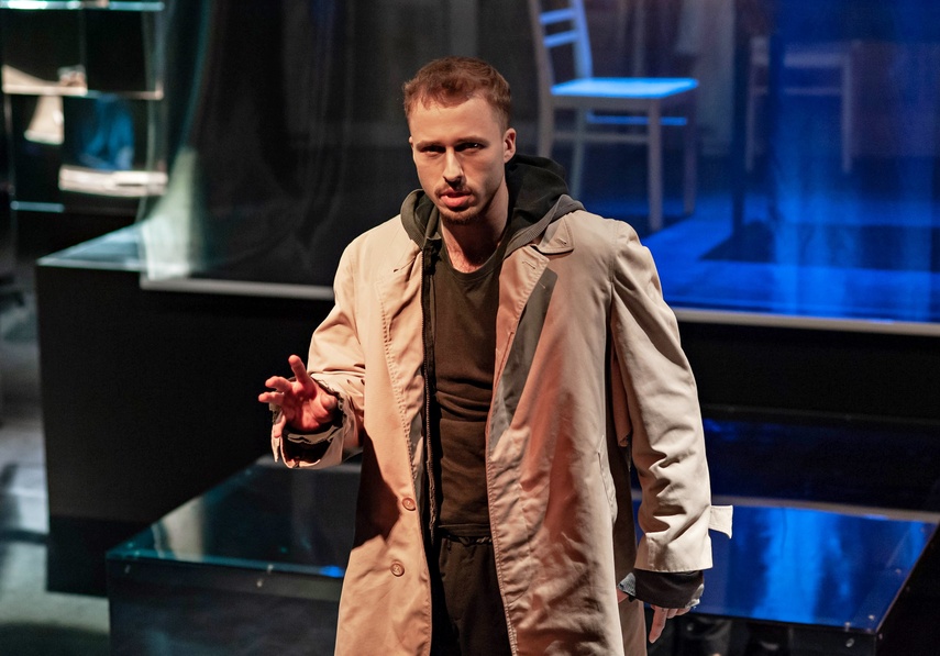 Raskolnikow zabija w teatrze zdjęcie nr 344135