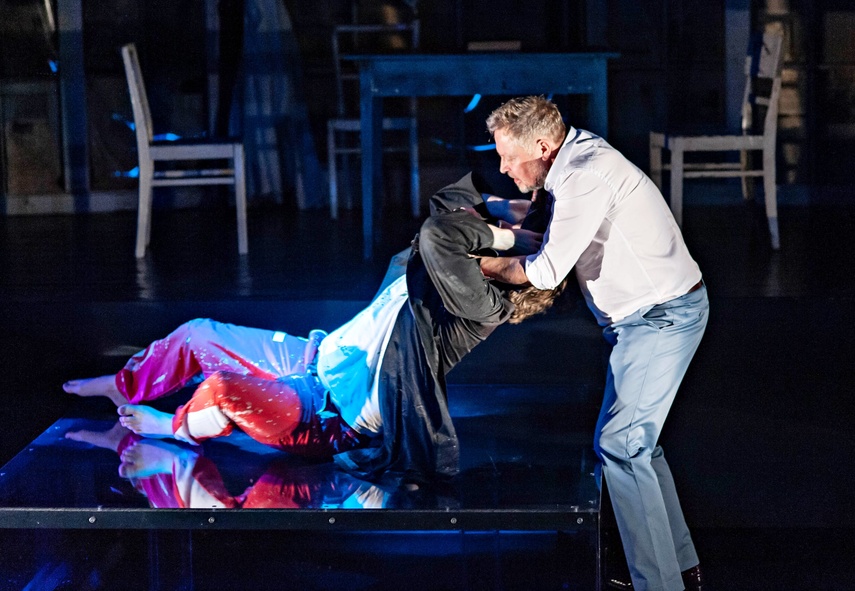 Raskolnikow zabija w teatrze zdjęcie nr 344147