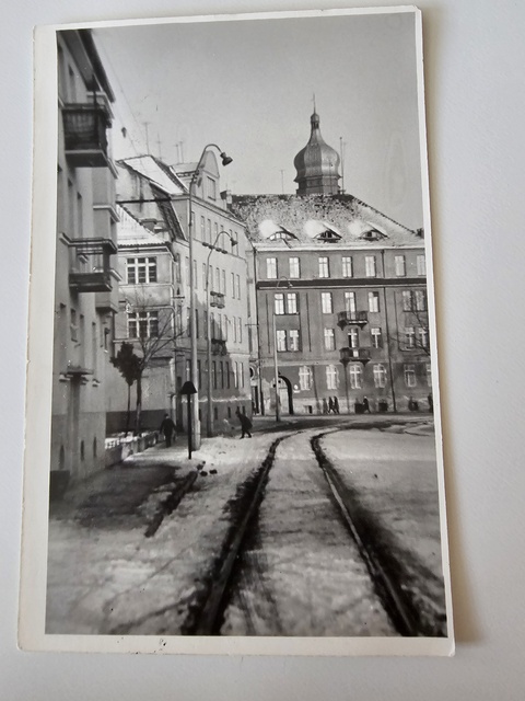 Ul. Ratuszowa, przez którą jeździł pociąg