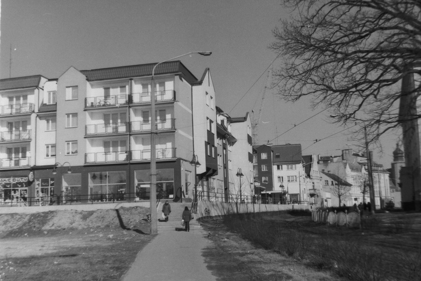 Torowisko i chodnik przy ul. Parkowej (dziś ul 3 Maja)