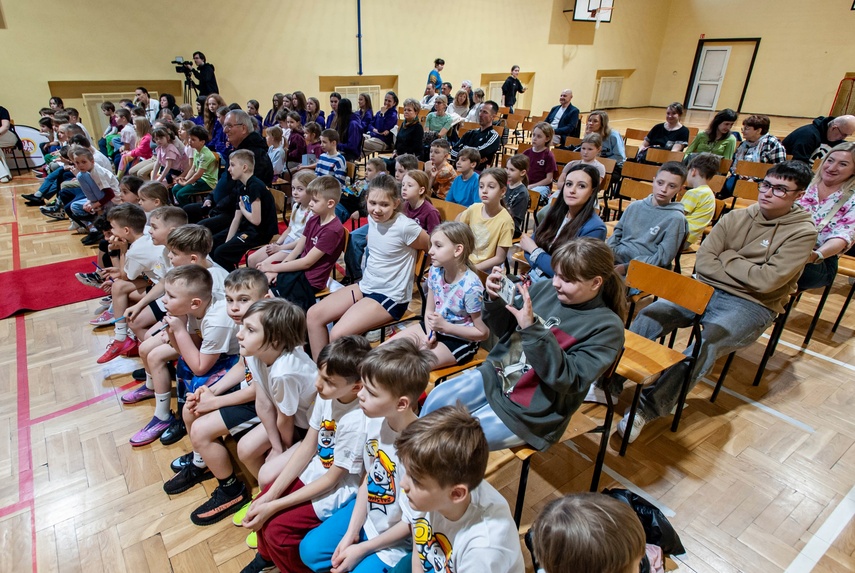 Olimpijczycy przepytani przez uczniów zdjęcie nr 344846