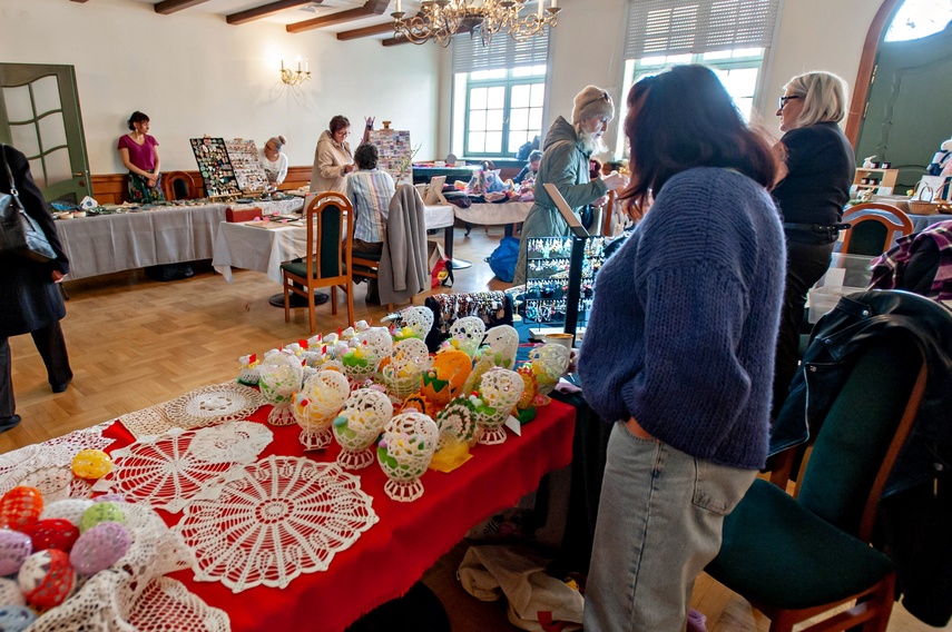 Wielkanocny kiermasz na starówce zdjęcie nr 344900