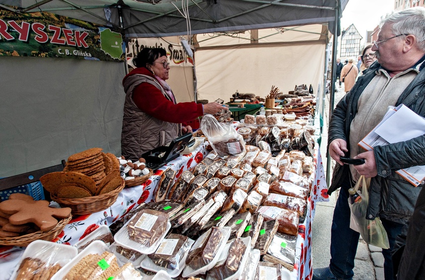 Wielkanocny kiermasz na starówce zdjęcie nr 344883