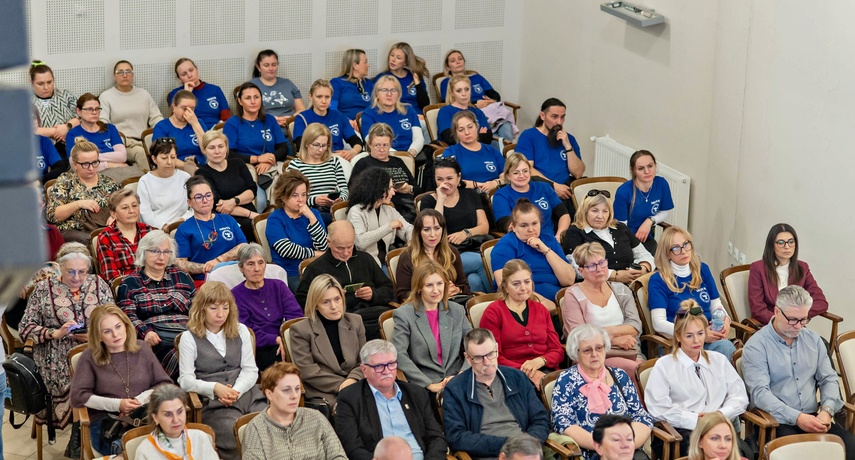 Przemoc zaczyna się po cichu zdjęcie nr 344914