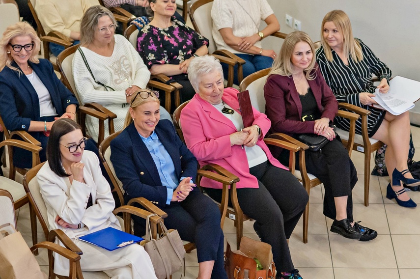 Przemoc zaczyna się po cichu zdjęcie nr 344917