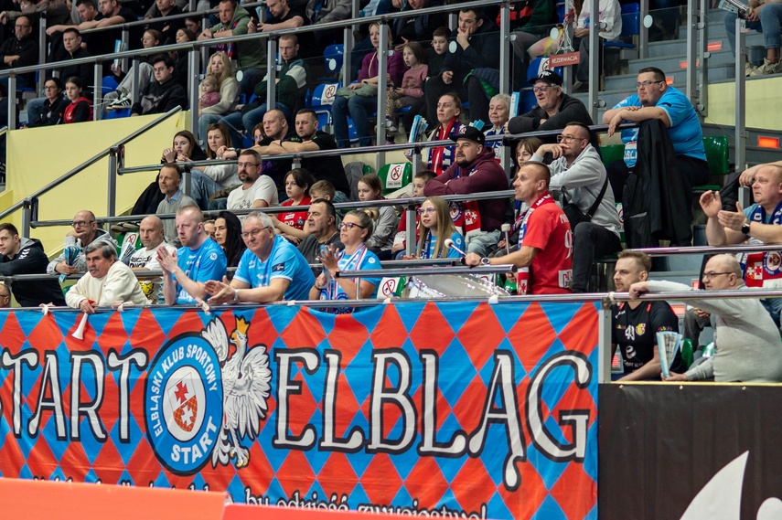 Start wraca na bezpieczną pozycję zdjęcie nr 344924