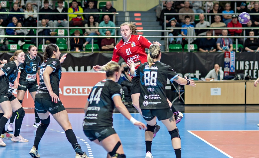 Start wraca na bezpieczną pozycję zdjęcie nr 344937