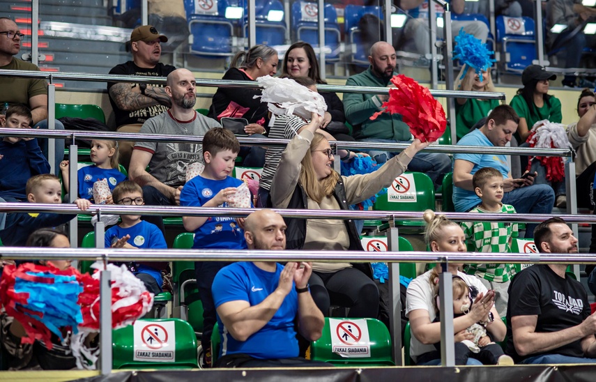 Start wraca na bezpieczną pozycję zdjęcie nr 344941