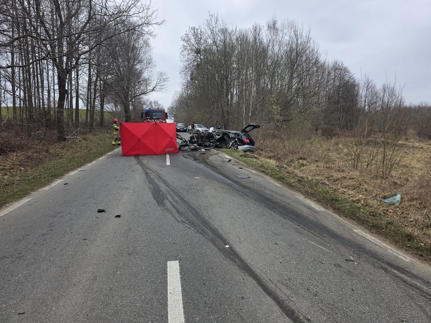 Śmiertelny wypadek koło Przezmarka zdjęcie nr 345408