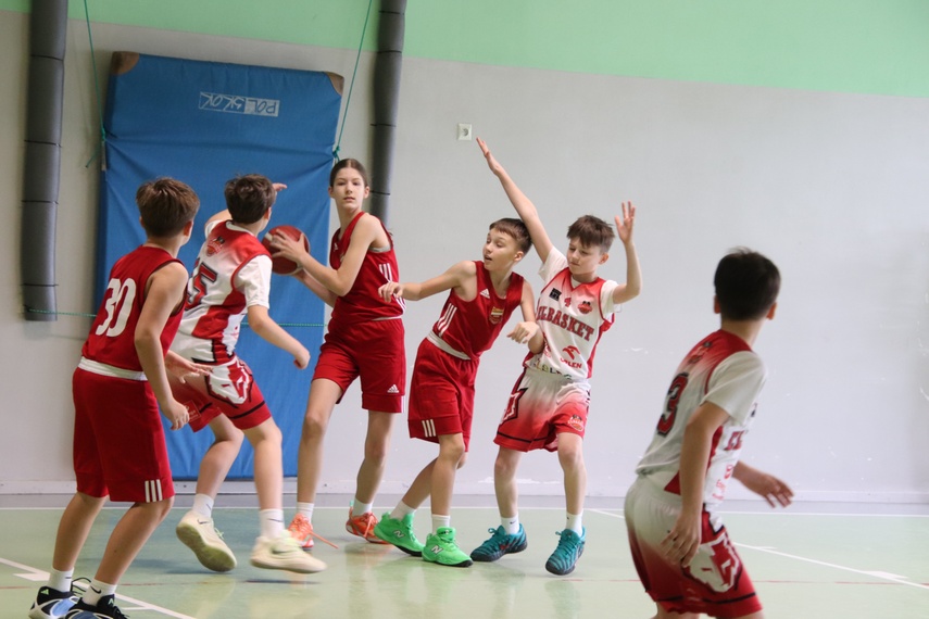 Elbasket: trzy dni emocji pod koszem zdjęcie nr 345436