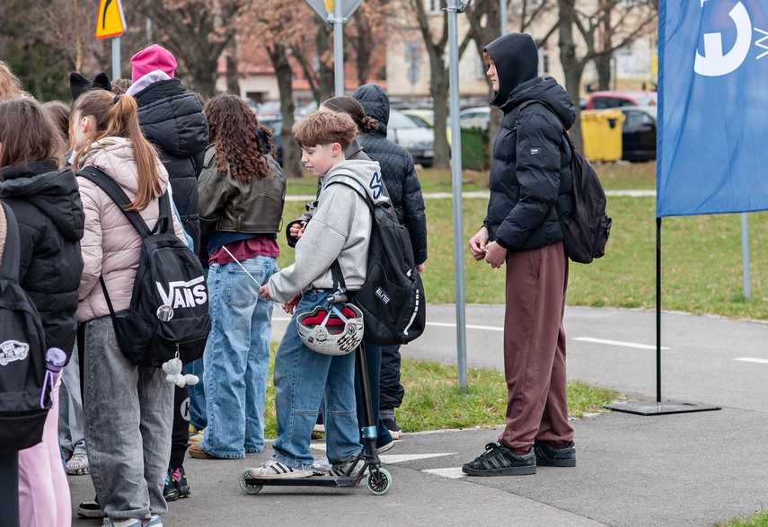 Na hulajnogę i rower załóż kask! zdjęcie nr 345648