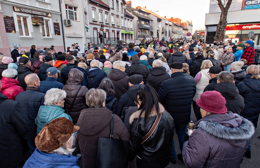Wierni przeszli przez miasto zdjęcie nr 345685
