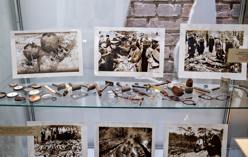 Katyńska wystawa w Kaponierze zdjęcie nr 345979