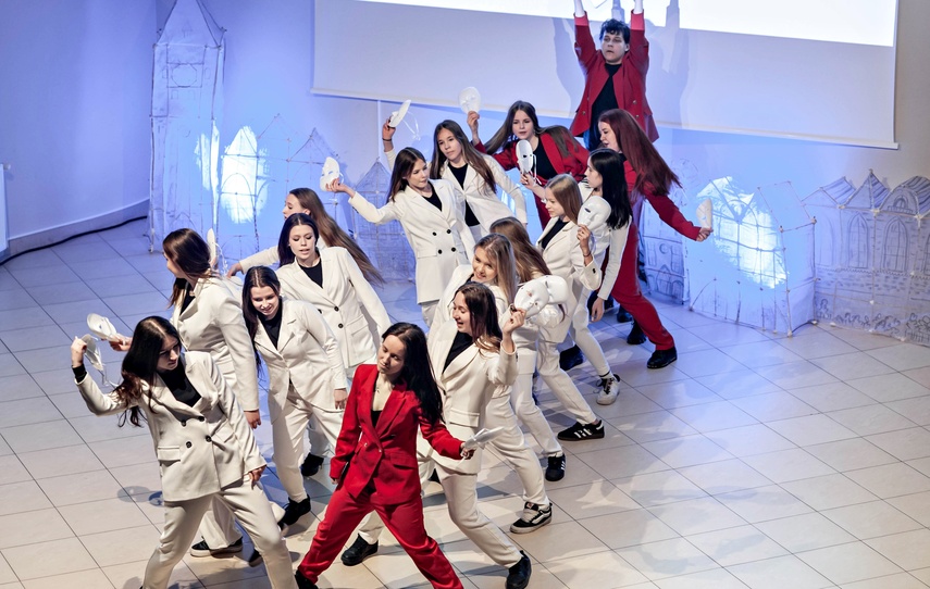 Warto pomagać zdjęcie nr 346059