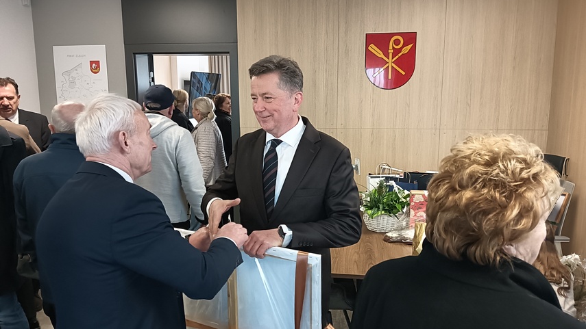 Urzędowe otwarcie z pompą  zdjęcie nr 346308