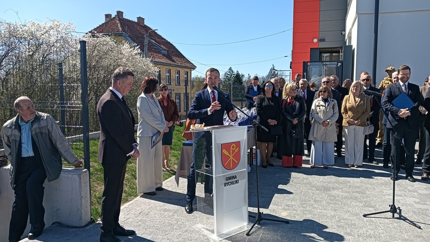 Urzędowe otwarcie z pompą  zdjęcie nr 346277