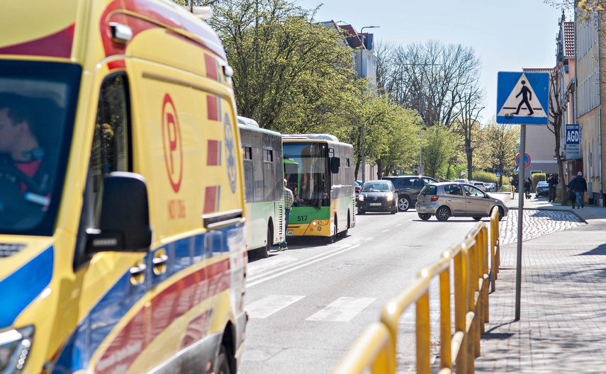 Nieostrożność przyczyną stłuczki zdjęcie nr 346350